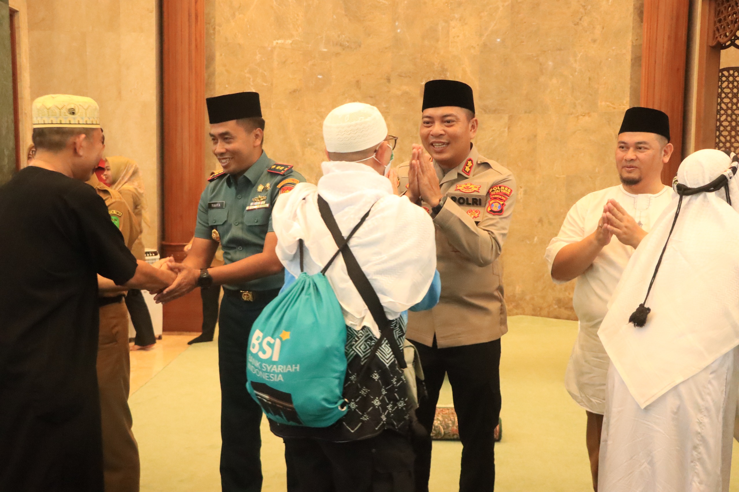 Kapolres Kutim Sambut Jamah Haji, Doakan Menjadi Haji Mabrur Dan Teladan Di Tengah Masyarakat