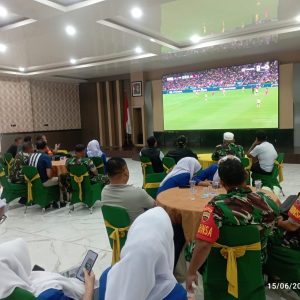 Nobar Sepakbola Gembira, Kodim 0201/Medan Pererat Persatuan dan Silaturahmi Bersama Masyarakat