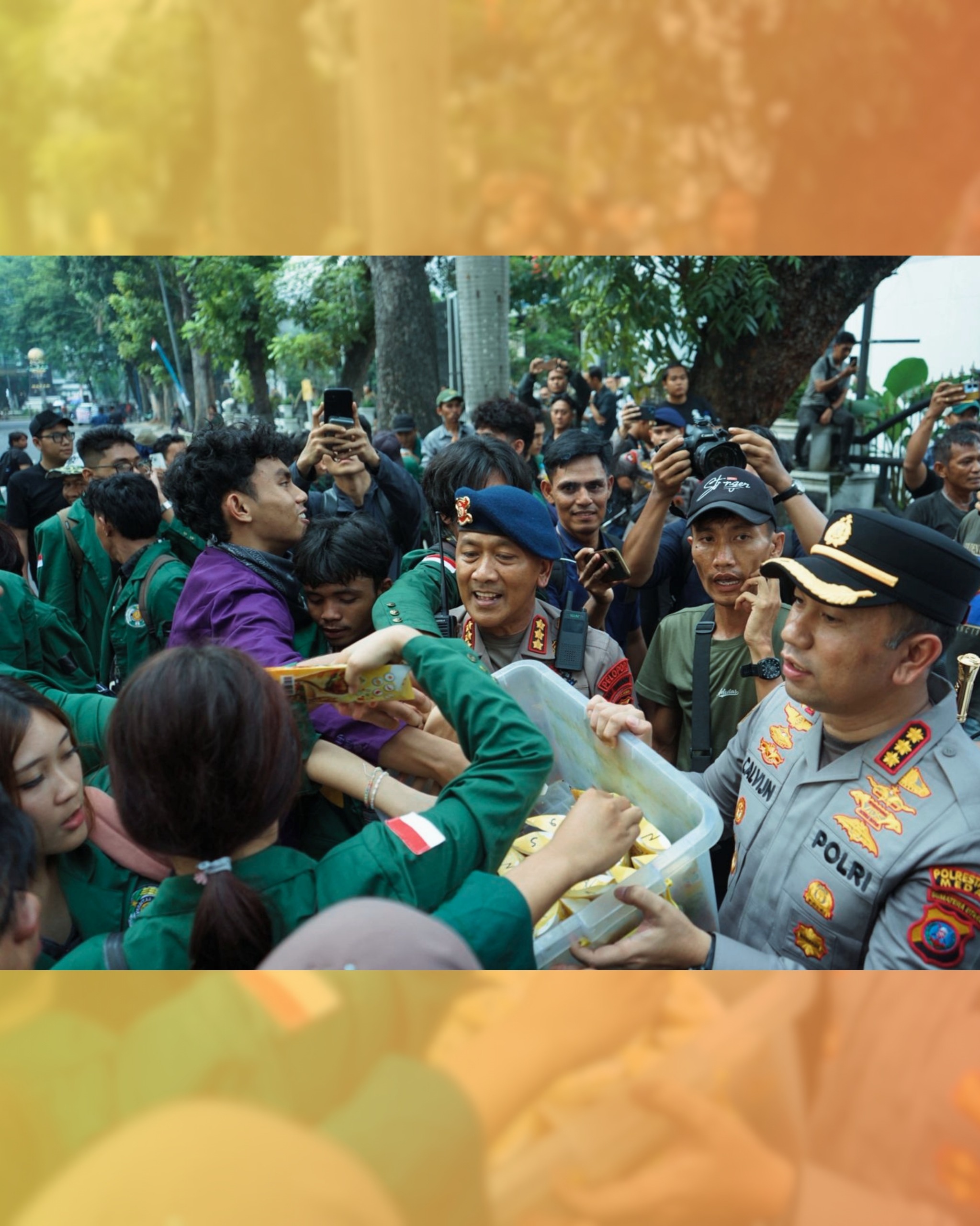 Pengamanan Humanis Warnai Aksi Penyampaian Aspirasi Mahasiswa di Gedung DPRD Sumut