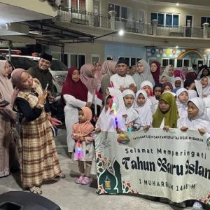 Ratusan Warga Muara Angke Meriahkan Pawai Obor Sambut Tahun Baru Islam 1 Muharram 1448 H