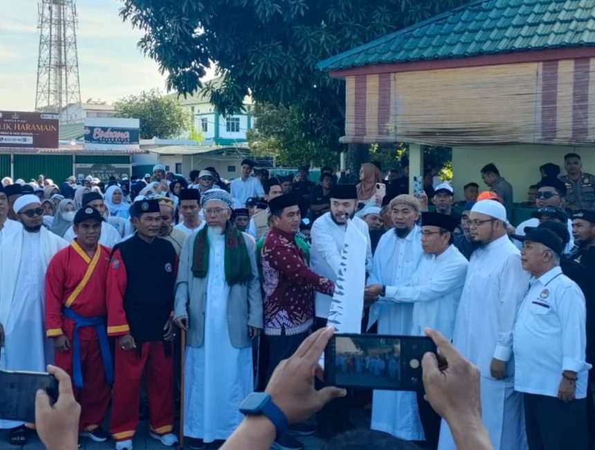 🕌 WALI KOTA PADANG LEPAS LONG MARCH PARADE TAUHID 2026: MENGGAUNGKAN SYIAR ISLAM DAN MENJAGA NILAI LUHUR ADAT