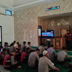 Polres Kutim Gelar Binrohtal Yasinan Dan Tausiah Virtual Perkuat Keimanan Dan Integritas Personel