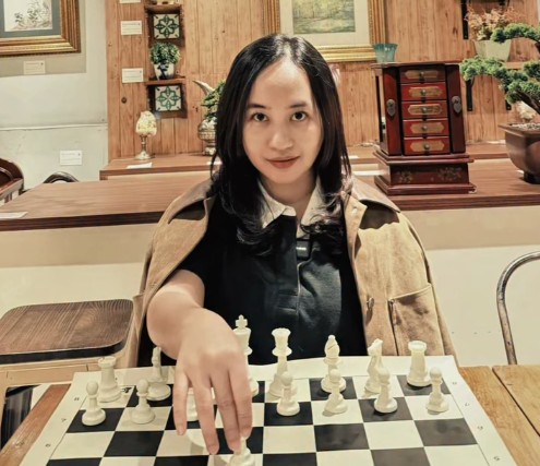 ♟️ DI HONG KONG, CHELSIE MONICA MENAKLUKKAN RAJA CATUR DUNIA: INDONESIA MENGUKIR TANDA AGUNG DI LEMBARAN SEJARAH