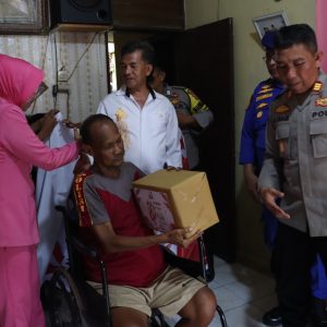 Polres Sibolga Gelar Anjangsana dan Salurkan Bantuan Sosial Kepada Purnawirawan, Warakawuri, dan Personel Sakit Dalam Rangka Hari Bhayangkara ke – 80