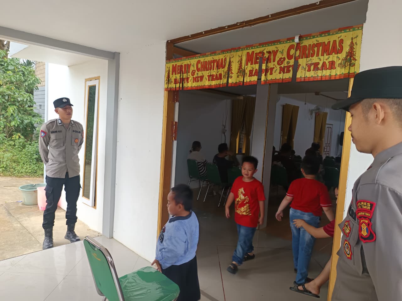 Polsek Sangkulirang Amankan Ibadah Minggu Di Gereja Bunga Bakung