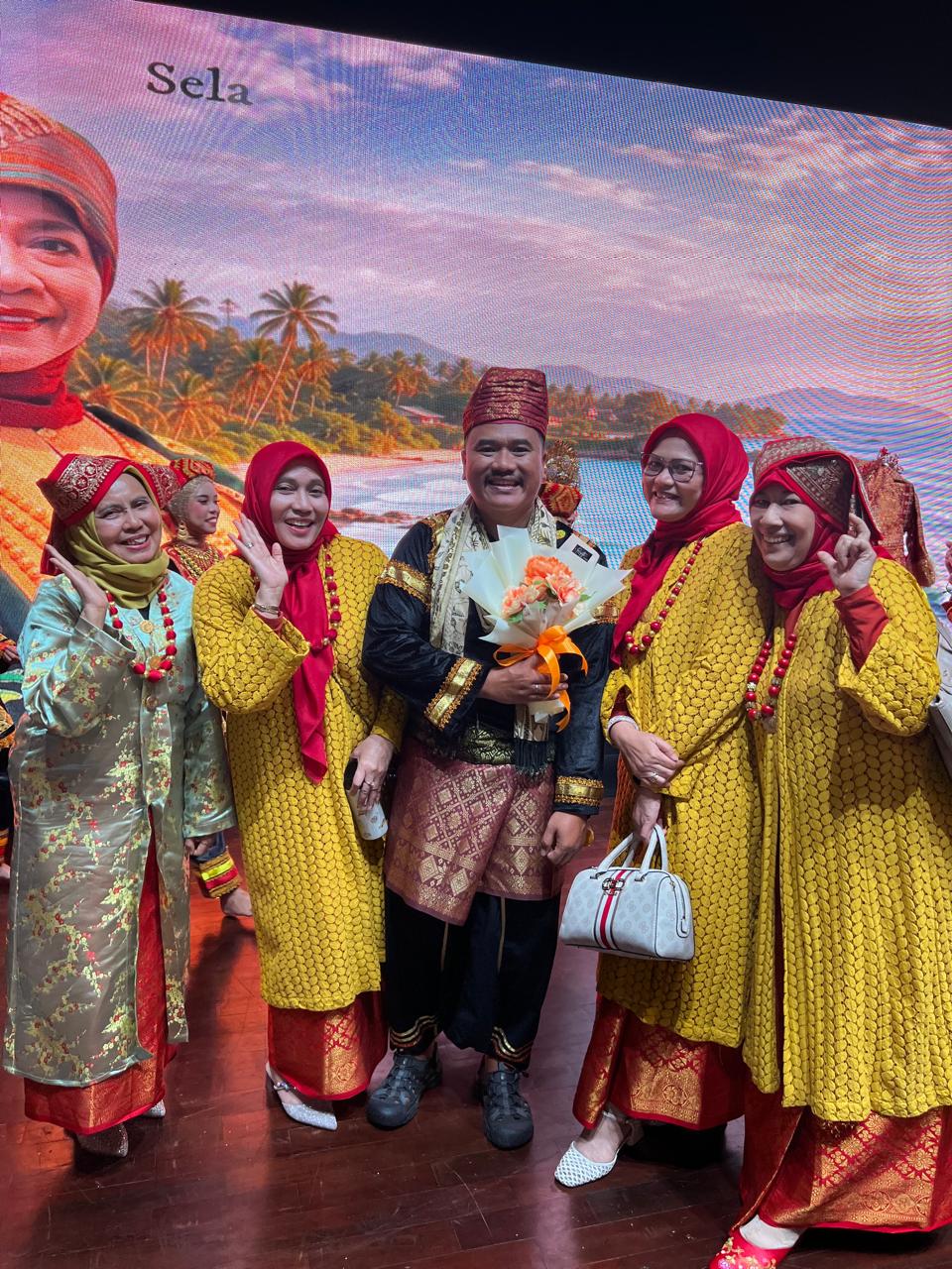 🎭🌊 MAHAKARYA RANDAI KE‑4: “BUJANG SAMBILAN” — KETIKA DANAU MANINJAU MENGALIRKAN KISAHNYA HINGGA KE JANTUNG JAKARTA ✨🌿