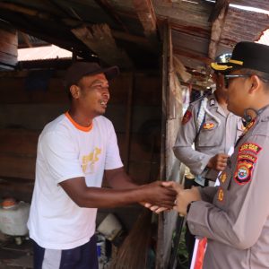 Kapolres Mukomuko Salurkan Bantuan Sosial Sambut Hari Bhayangkara ke-80