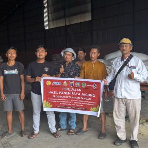 Polsek Muara Wahau Dan PT DSN Group Kirim 2,2 Ton Jagung Pipil Ke Gudang Bulog Samarinda