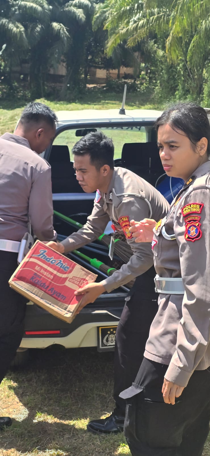 Sambut Hari Bhayangkara Ke-80, Satlantas Polres Kutim Salurkan Bantuan Sembako Ke Pondok Pesantren