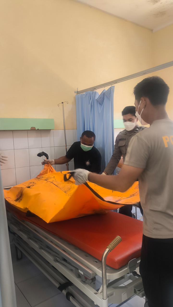 Dua Pengendara Tewas Terbakar Di Bengalon, Satlantas Polres Kutim Langsung Lakukan Olah TKP