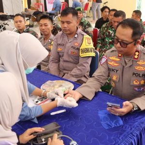 Polres Mukomuko Gelar Bakti Kesehatan dan Donor Darah Sambut HUT Bhayangkara ke-80