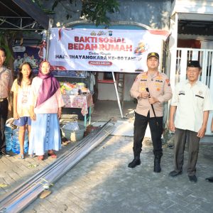 Wujud Kepedulian HUT Bhayangkara ke-80, Polres Gresik Bedah Rumah Purnawirawan Polri di Driyorejo
