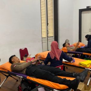 Brimob Polda Metro Jaya Gelar Donor Darah dI Hari Bhayangkara ke-80, Libatkan 100 Personel