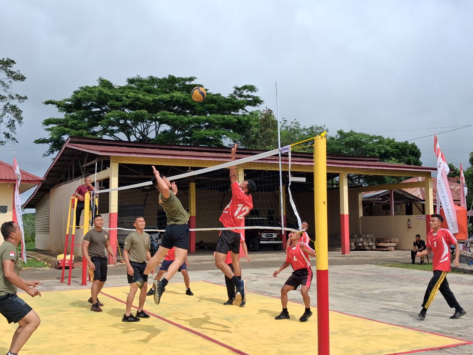 Batalyon C Pelopor Sat Brimobda Polda Sumut Gelar Pertandingan Volly Meriahkan HUT Bhayangkara ke – 80