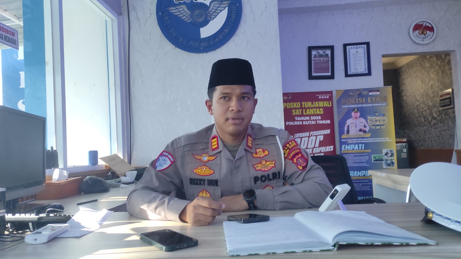 Satlantas Polres Kutim Perkuat Upaya Pencegahan Dan Evaluasi Keselamatan Jalan Pasca Laka Maut Di Bengalon
