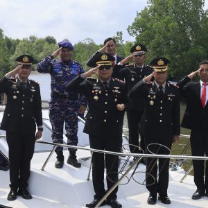 Kapolres Kutim Pimpin Tabur Bunga Hari Bhayangkara Ke-80 Kenang Jasa Pahlawan  Dan Teguhkan Semangat Pengabdian