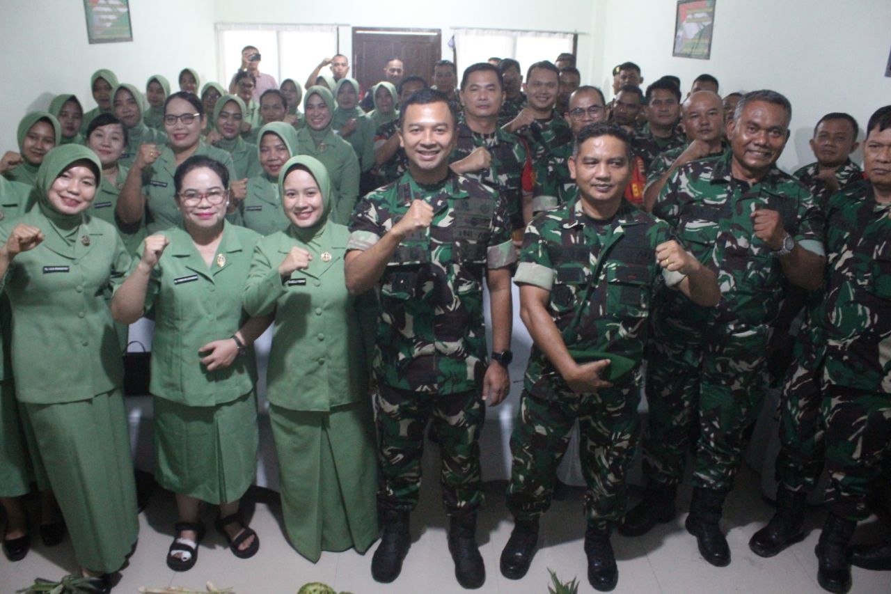 Dandim bersama Ketua Persit KCK Cabang XI Kodim 0201/Medan Kunjungan Silaturahmi ke Koramil Medan Amplas