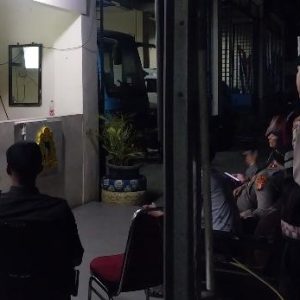 Perkuat Sinergitas & Sampaikan Pesan Kamtibmas, Polsek Kawasan Muara Baru Nonton Bareng Piala Dunia 2026