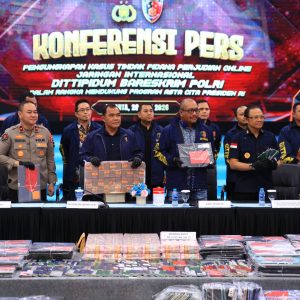 Polri Tangkap Buronan Interpol Beijing, Tegaskan Komitmen Berantas Kejahatan Transnasional