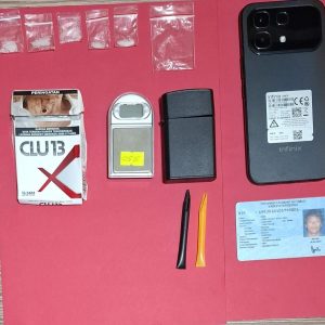 Grebek 2 Pengedar Sabu di rumahnya Sambaliung, Satresnorkoba Polres Berau Amankan 0,71 Gram Sabu