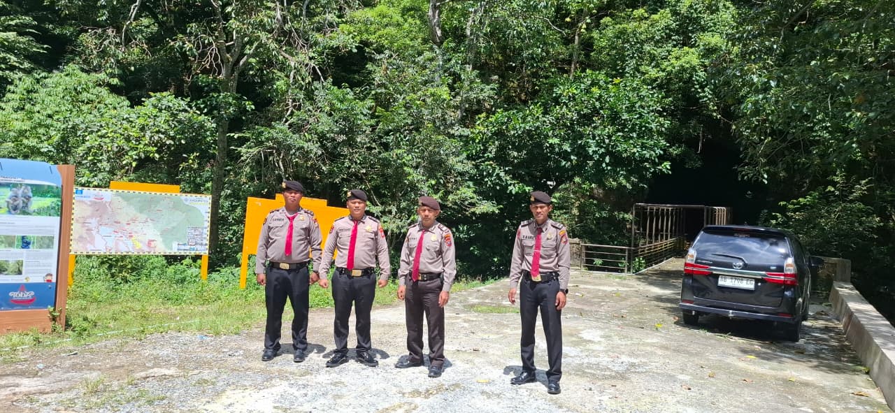 Senyuman Aipda Rolan Manik Jadi Senjata Utama! Sat Pamobvit Polres Simalungun Gencarkan ” Simalungun Safe Tourism ” Sambut HUT Bhayangkara ke – 80