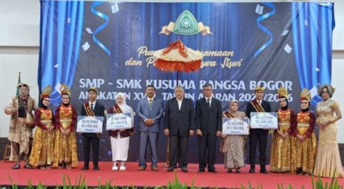Kegiatan Foto : S M P dan S M K Kusuma Bangsa Gelar Kegiatan Puncak Kebersamaan Pelepasan Siswa Siswi Angkatan XVIII Tahun Ajaran 2025/2026