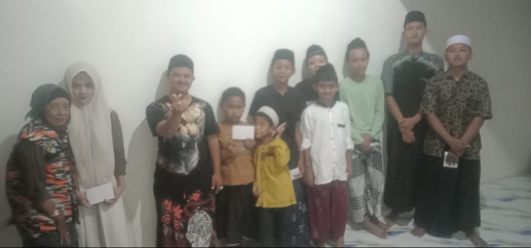 Lsm Gmbi distrik Gresik Peduli Terhadap Anak yatim dan Dhuafa