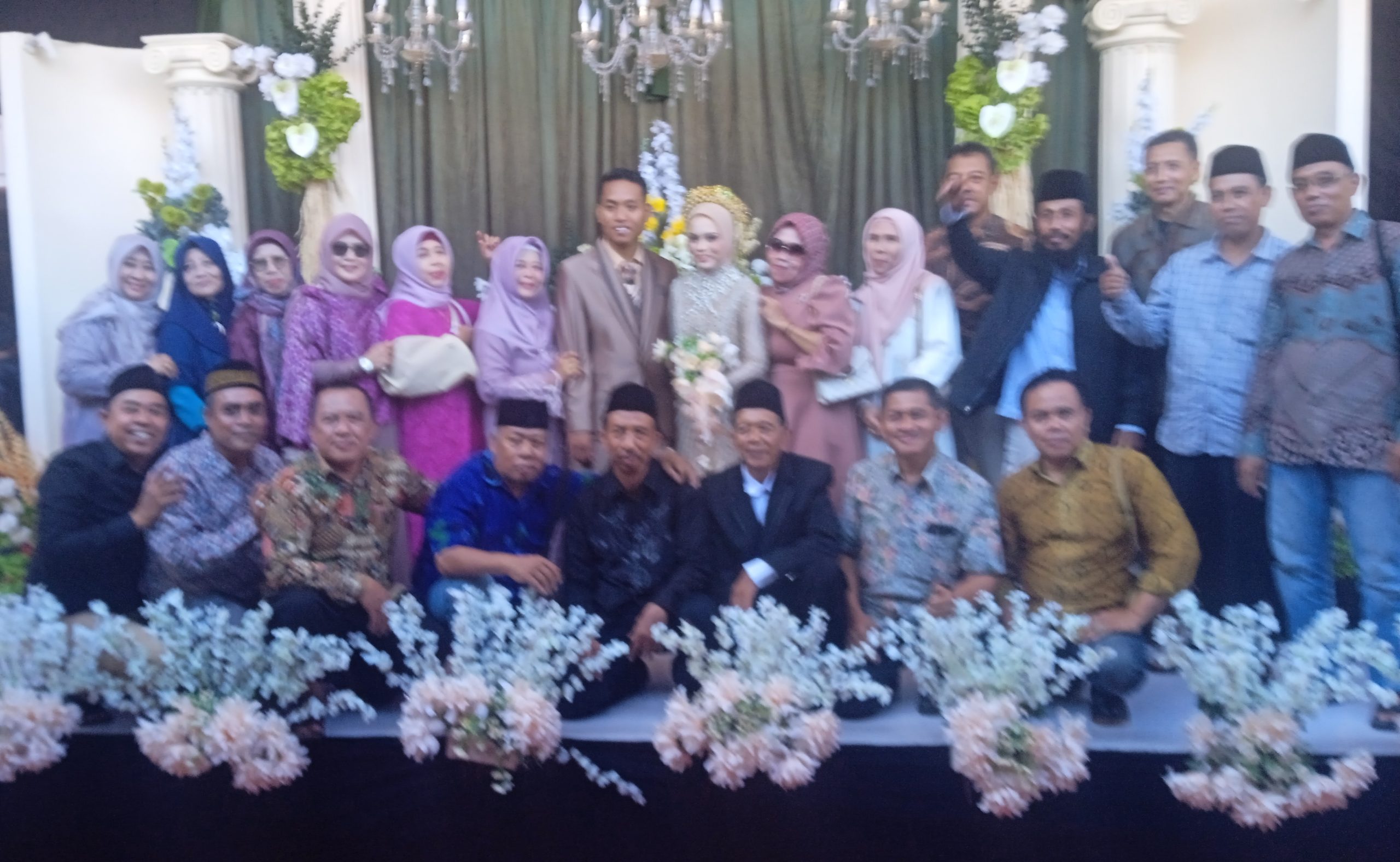 Tretan Alumni SMANSA 88 Menghadiri Pernikahan Putrinya Bapak Djoesliadi di Desa Jungkarang