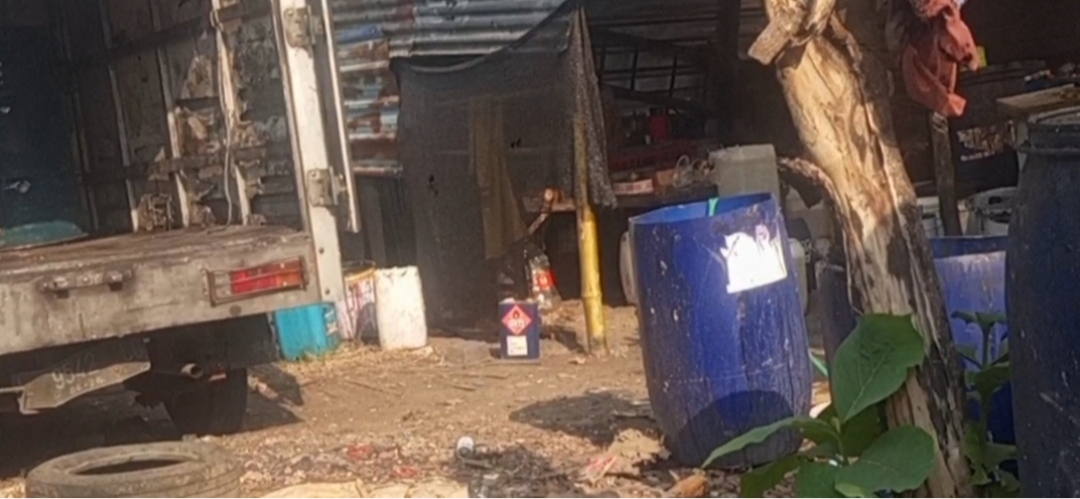 Pengakuan Pemilik Gudang: Usaha Limbah B3 Tanpa Izin, Seret Dugaan Keterlibatan Oknum Polisi
