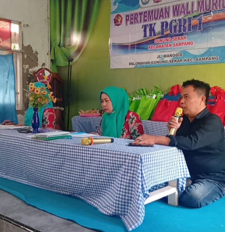 Bang J Berikan Materi Asuransi Kecelakaan Diri Siswa di Tk PGRI 1 Sampang