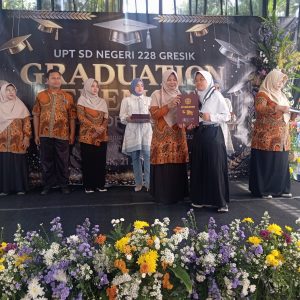 UPT SD NEGERI 228  GRESIK GRADUATION CEREMONY CLASS OF 2025/2026