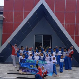 Tk PGRI 1 Ramaikan Sampang Water Park