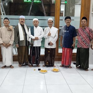 Rapat Teknis Pelaksanaan Santunan Anak Yatim 10 Muharram di Masjid Al Ikhlas Selong Permai II