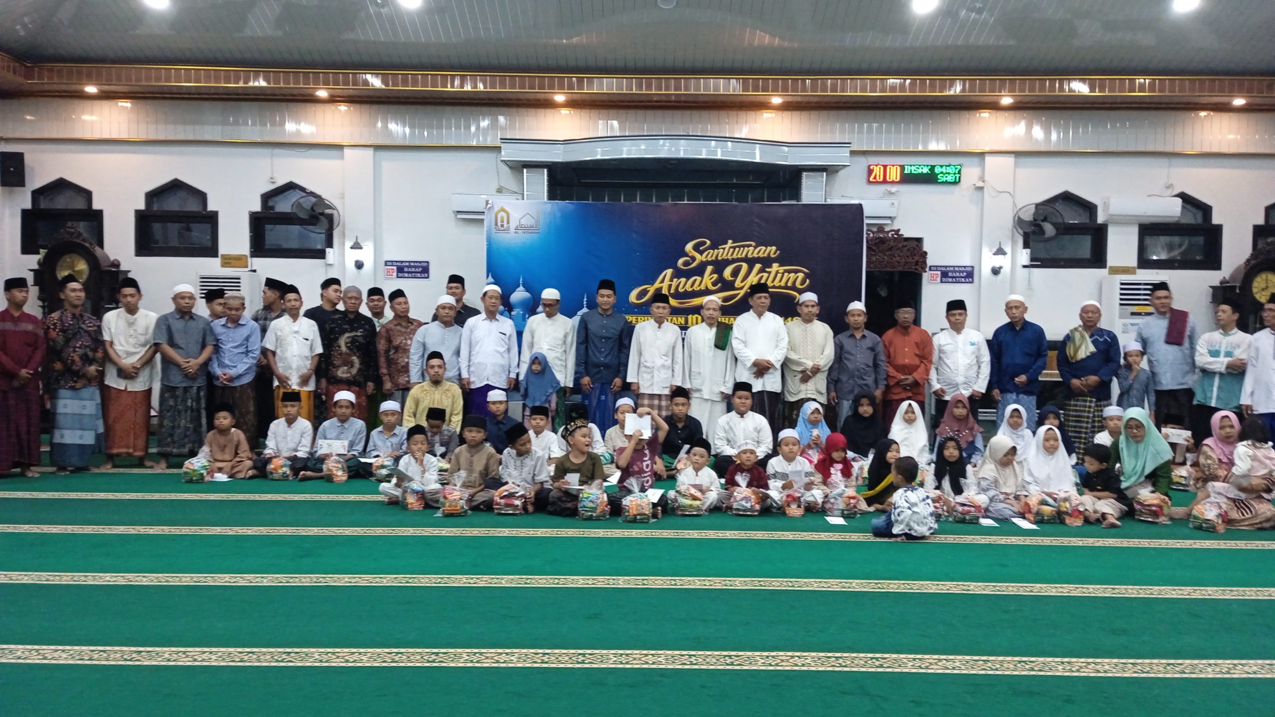 Santunan Anak Yatim 10 Muharram 1448 H /2026 M di Masjid Besar Al Istianah Sampang